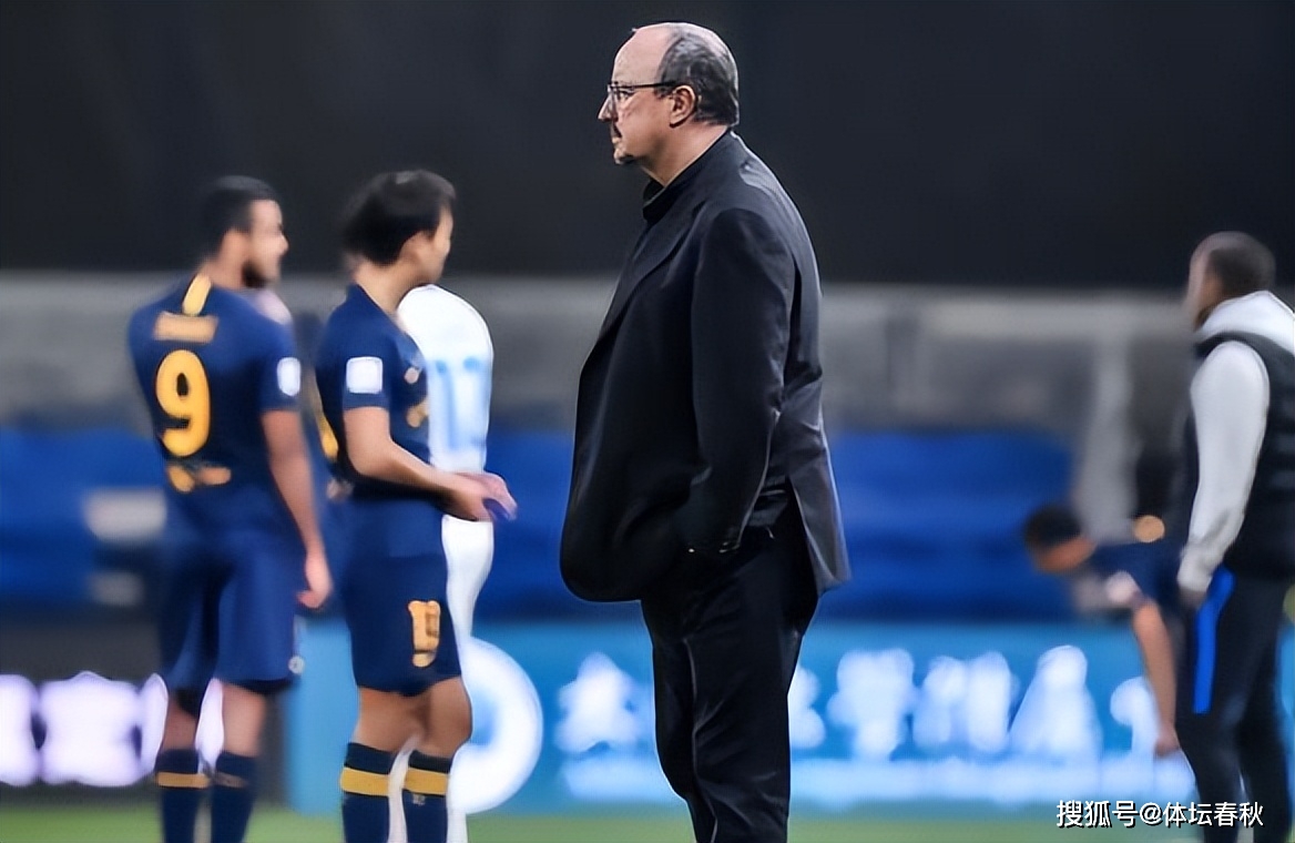 曼联内部会议纪要流出——今晚造点机会冲刺阶段上海海港调整名单以备欧冠，这操作让人直呼：今晚迈阿密热火备战中超的简单介绍